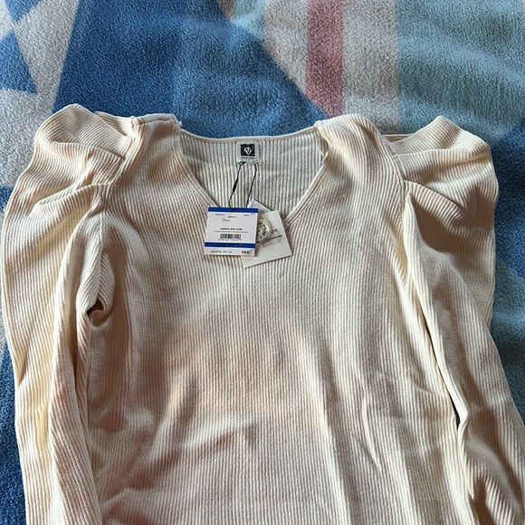 Anne Klein sweater - Picture 3 of 3